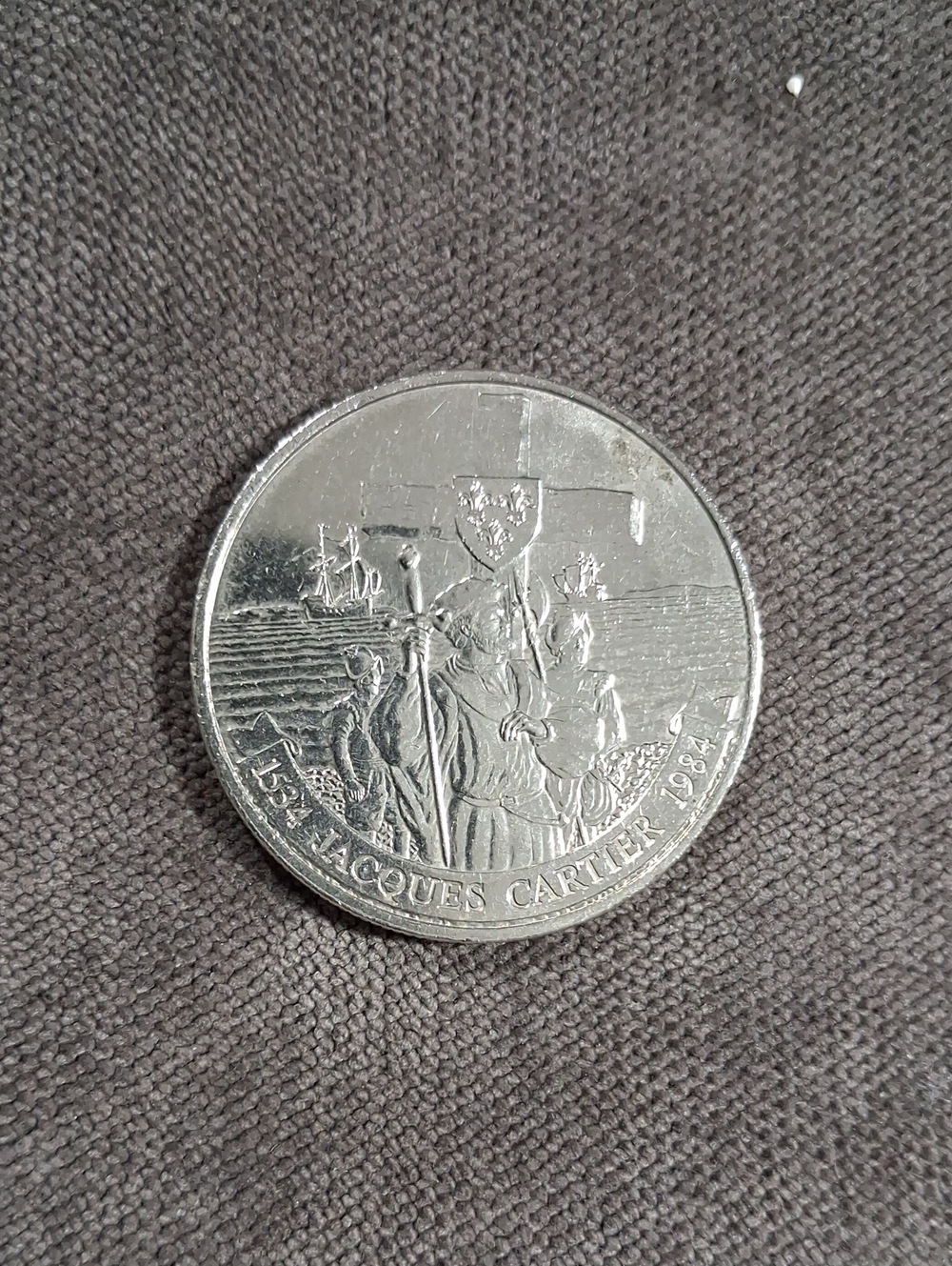 Vintage Canada Jacques Cartier Commemorative Collectable "Silver" Dollar 1984 VG